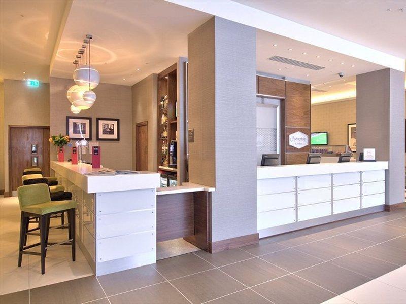 Hampton By Hilton London Croydon Hotel Екстериор снимка